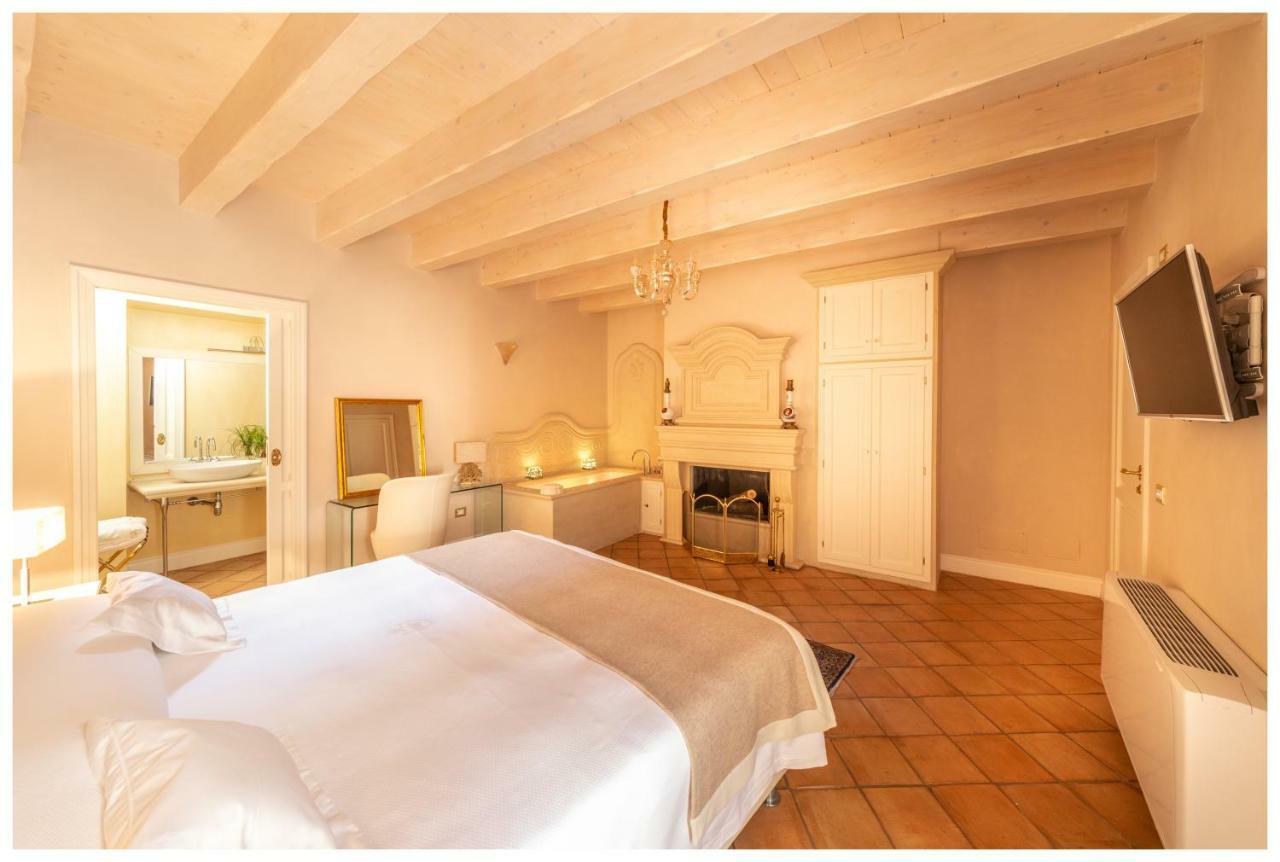 Boutique - Lodge & Suites Кротоне Экстерьер фото